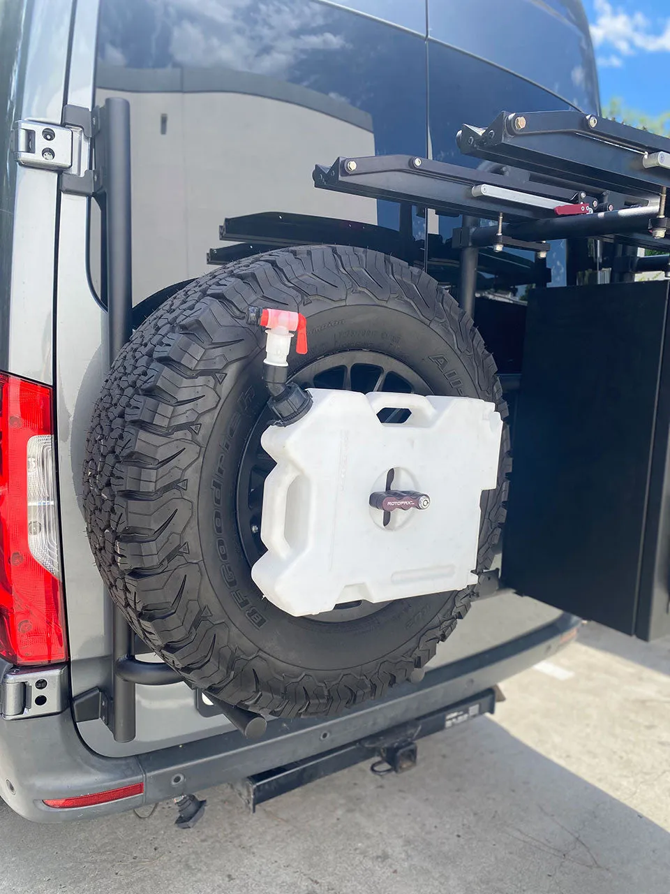 Aluminess Rear Door Box/Tire Rack – Sprinter 2019  VS30