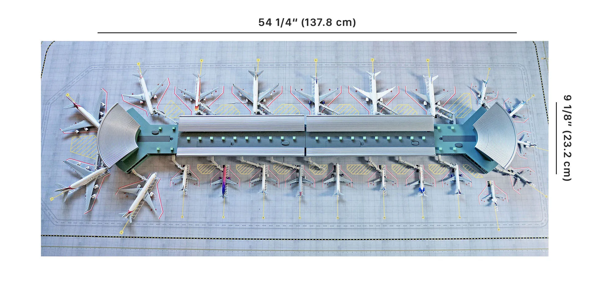 GeminiJets 2019 Deluxe Airport Terminal & Mat Set 1:400 Scale GJARPTC