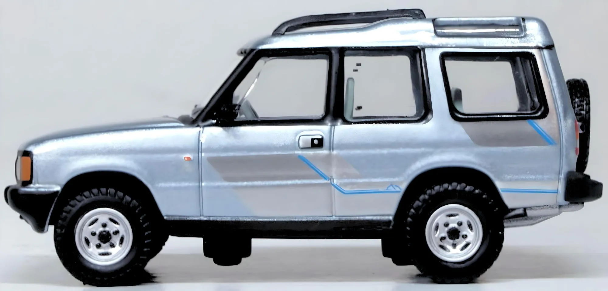 Oxford Diecast Land Rover Discovery 1 Mistrale