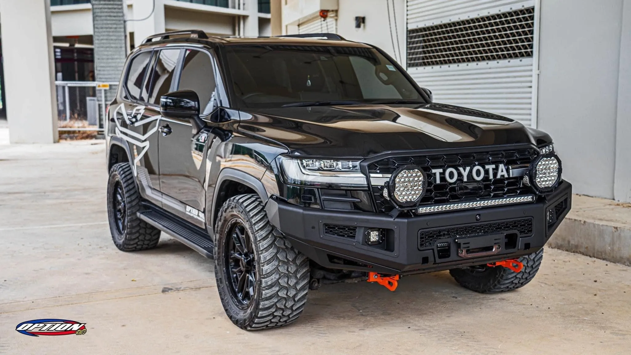 TOYOTA LC300 , Supreme FRONT WINCH BAR VX -