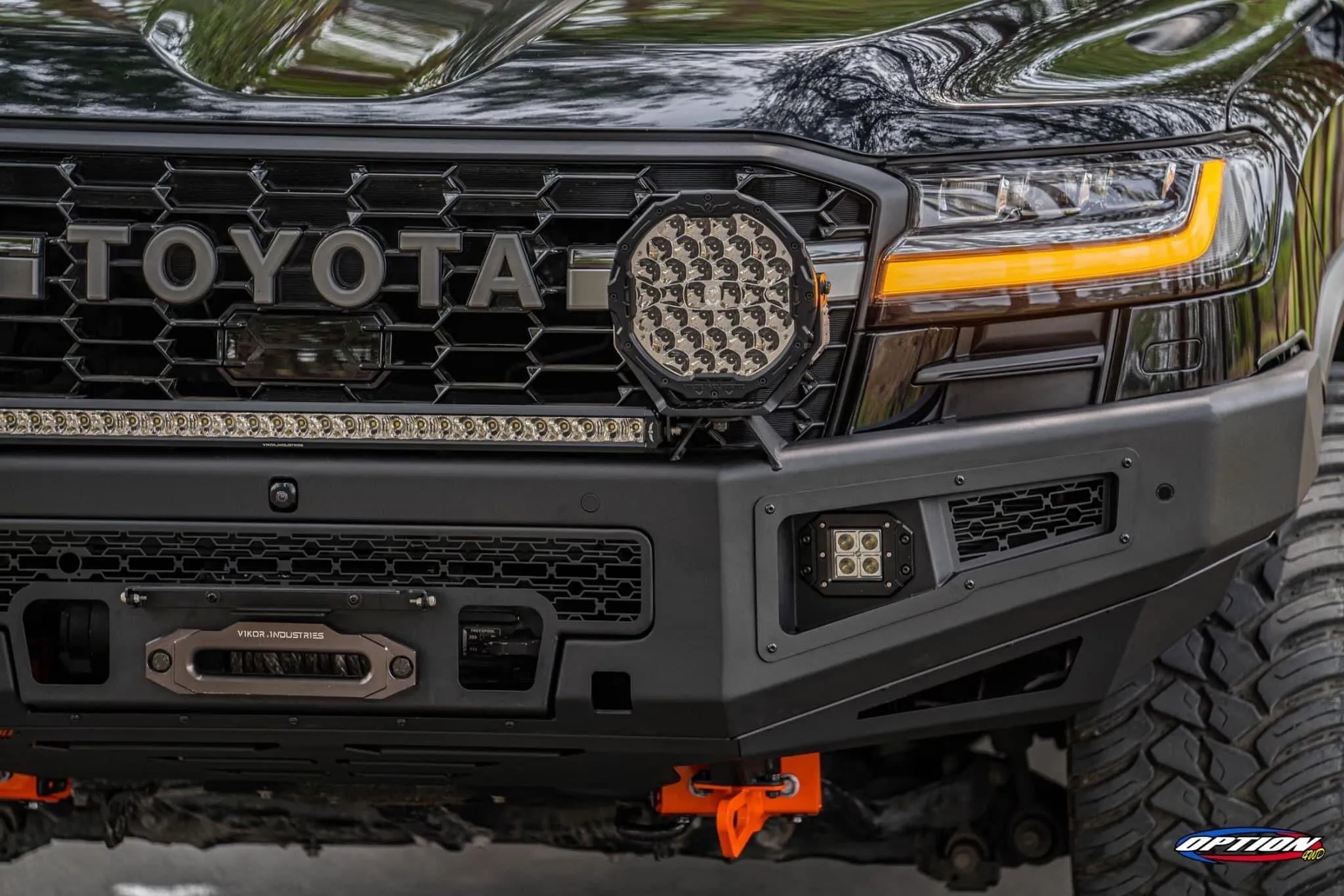 TOYOTA LC300 , Supreme FRONT WINCH BAR VX -