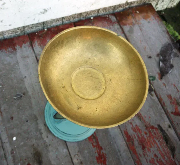 Vintage brass tone weighing scales