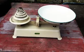 Vintage Harper weighing scales